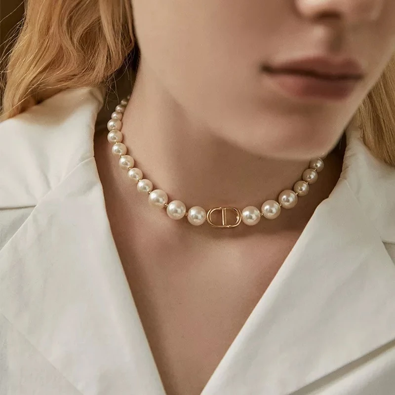 pearl necklace & bracelet