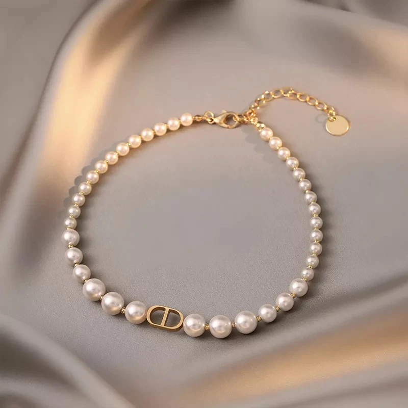 pearl necklace & bracelet