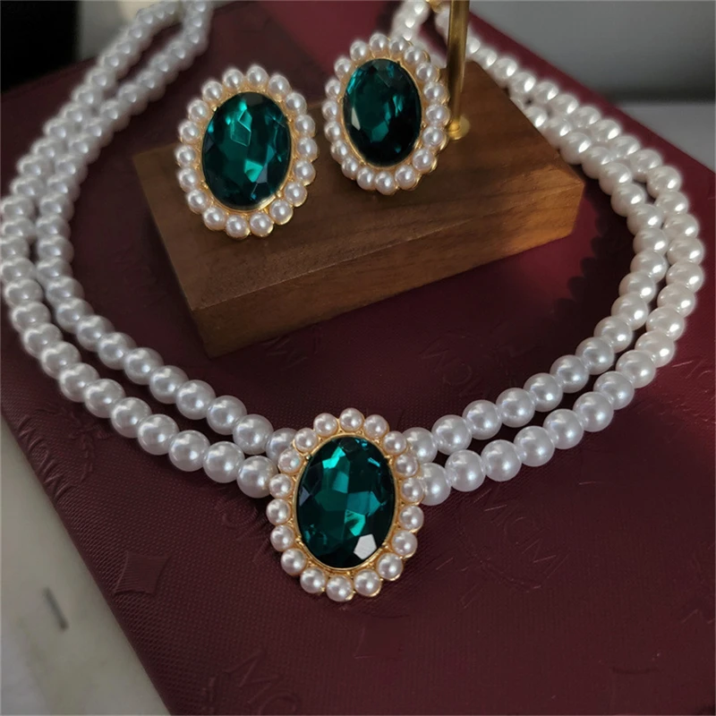 Elegant pearl necklace & earring