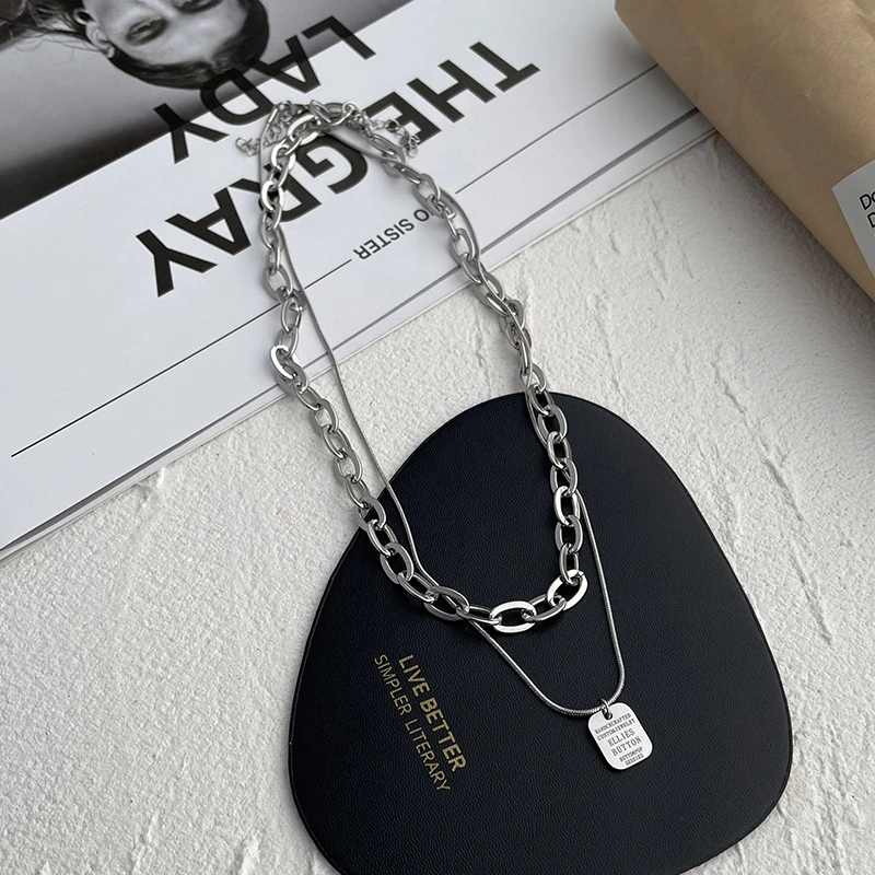 Bar necklace