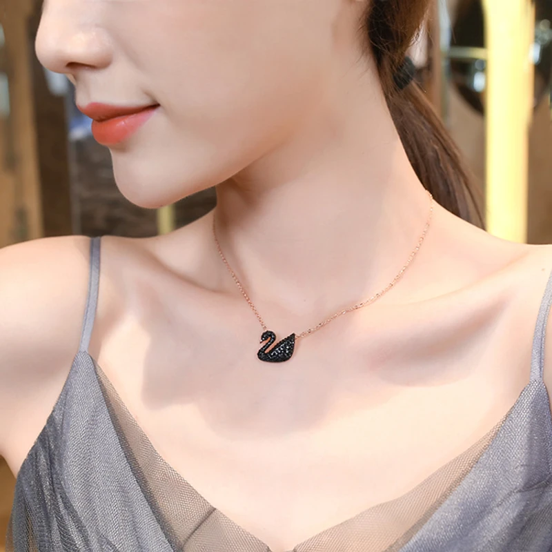 swan stainless steel necklace